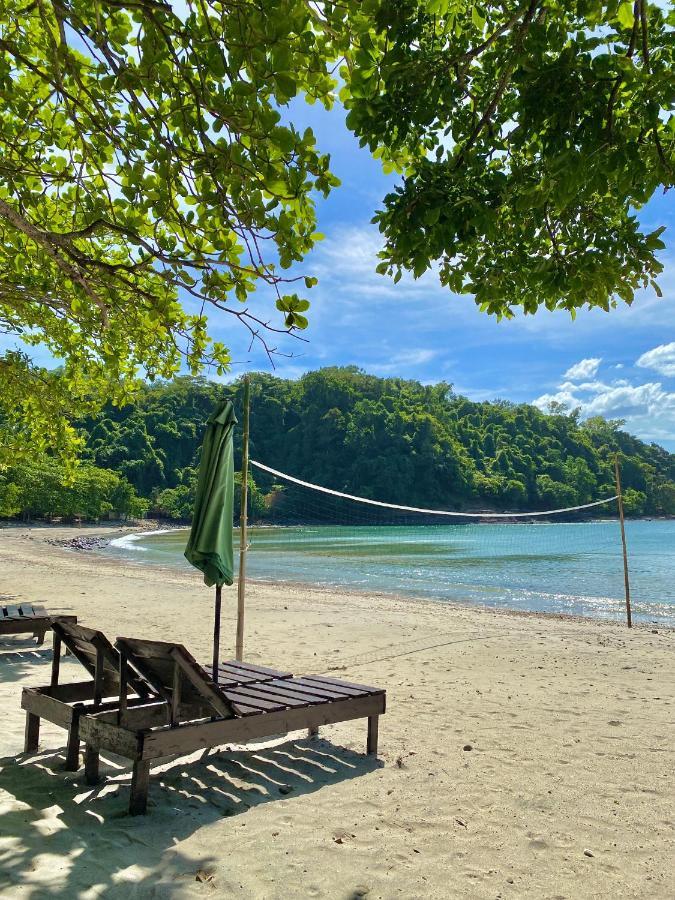Playa La Caleta Bataan Hotel Morong  Ngoại thất bức ảnh
