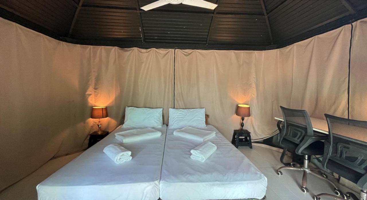 Playa La Caleta Bataan Hotel Morong  Ngoại thất bức ảnh